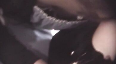 图书馆偷拍爱看书的MM们的奶子 (1)