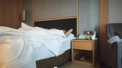 【良家故事】偷拍.网交新认识中年妇女，女的有打开心防慢慢能接受男主，第一次出轨2